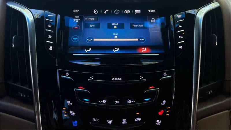 2017 Cadillac Escalade Platinum