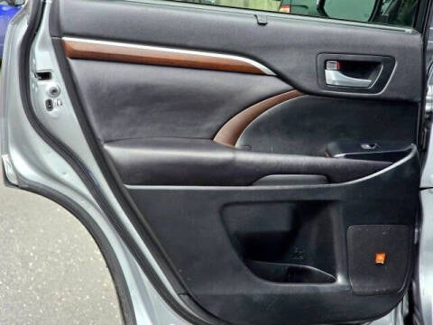 2016 Toyota Highlander Hybrid Limited Platinum