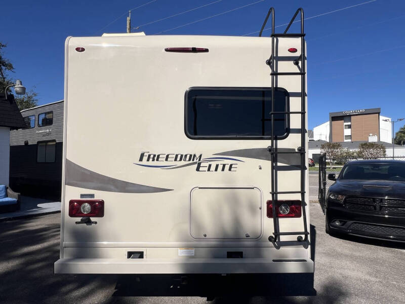 2019 Thor Motor Coach Freedom Elite