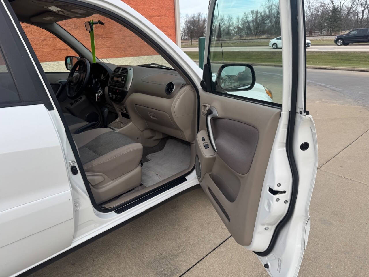 2003 Toyota RAV4 for sale at Illinois Auto Wholesalers in Tolono, IL