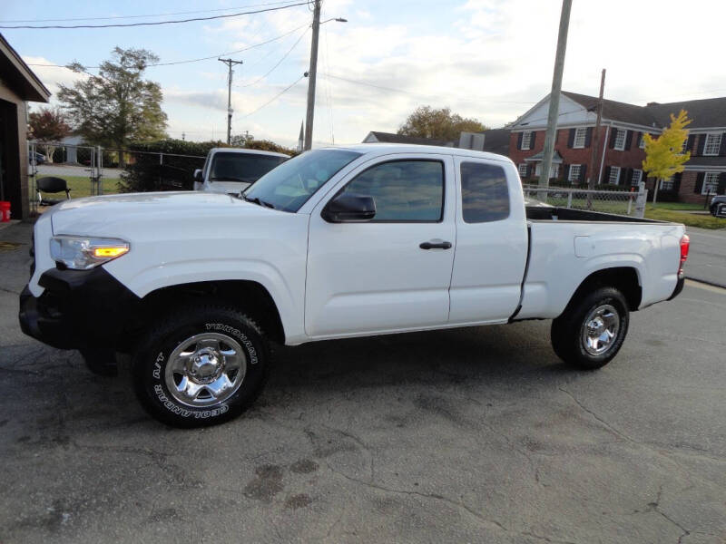 2019 Toyota Tacoma SR