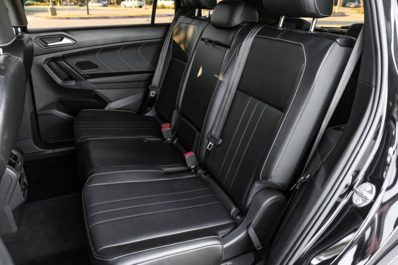 2022 Volkswagen Tiguan SE R-Line Black