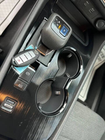 2022 Nissan Rogue SV