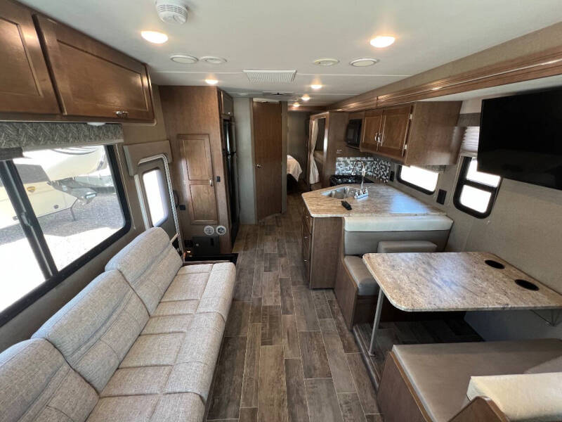 2019 Winnebago Intent 31P Class A RV