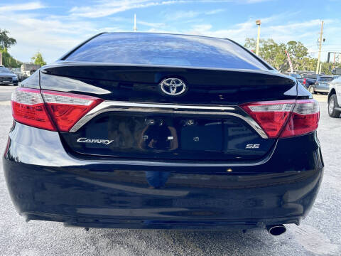 2017 Toyota Camry SE