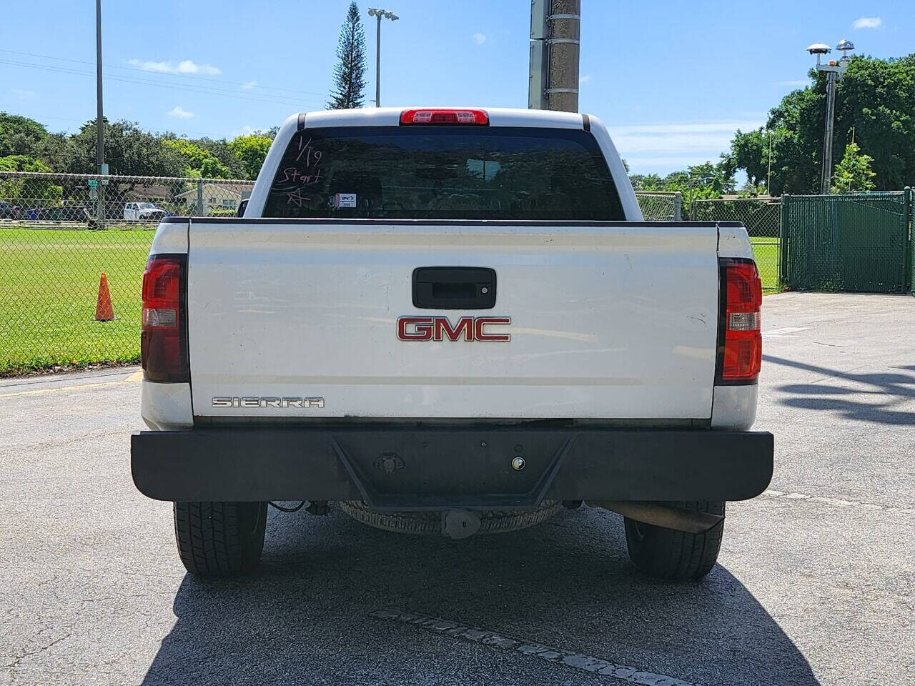 2014 GMC Sierra Pickup - $17,995