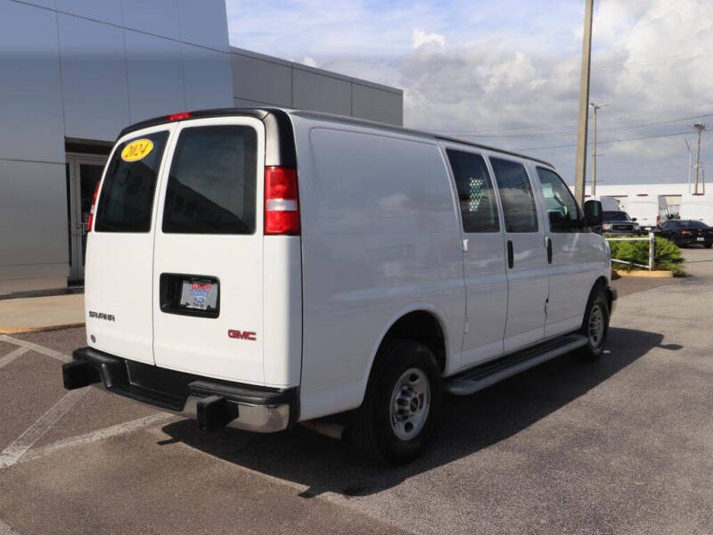 2024 GMC Savana 2500