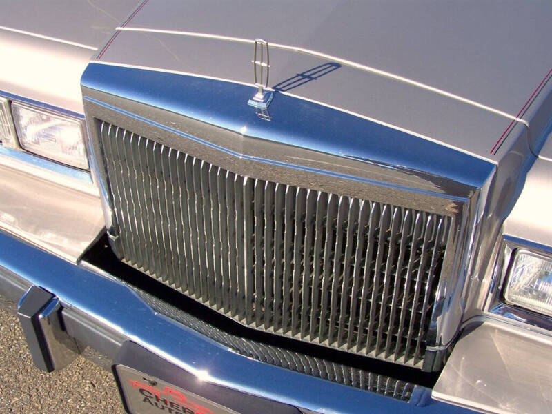 1988 Lincoln Town Car Signature
