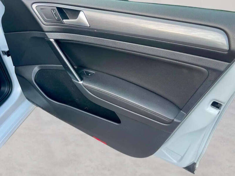 2021 Volkswagen Golf TSI