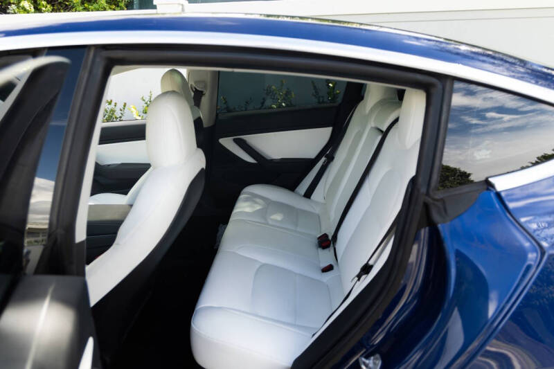 2020 Tesla Model 3 Standard Range