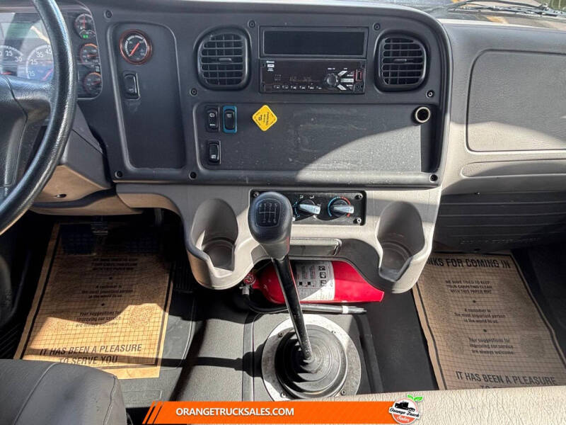 2019 Freightliner M2 106