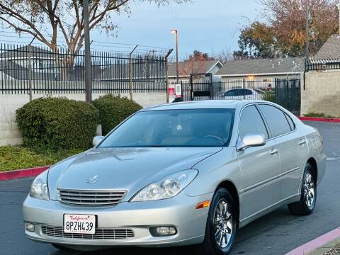 2004 Lexus ES 330 for sale at United Star Motors in Sacramento CA