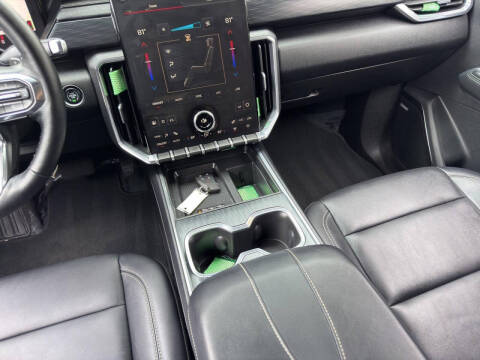 2024 GMC Acadia Elevation