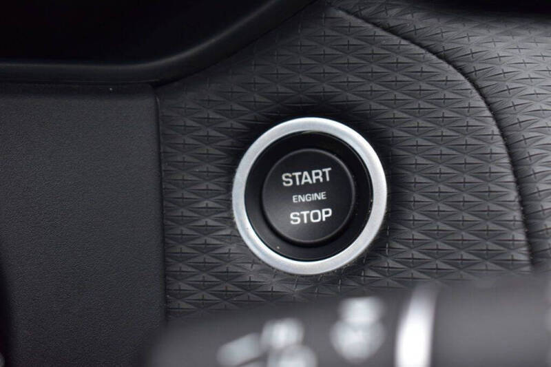 2019 Land Rover Range Rover Velar P340 R-Dynamic SE