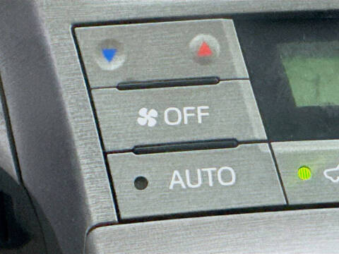 2014 Toyota Prius Plug-in Hybrid Advanced