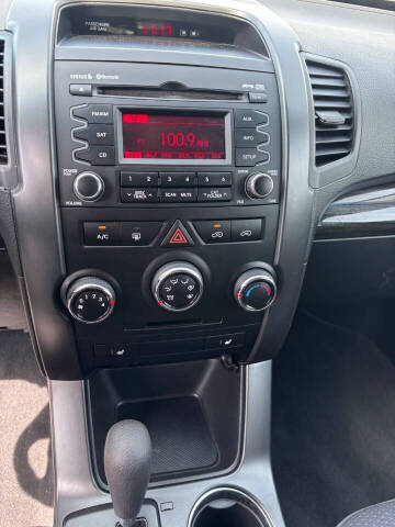 2011 Kia Sorento LX