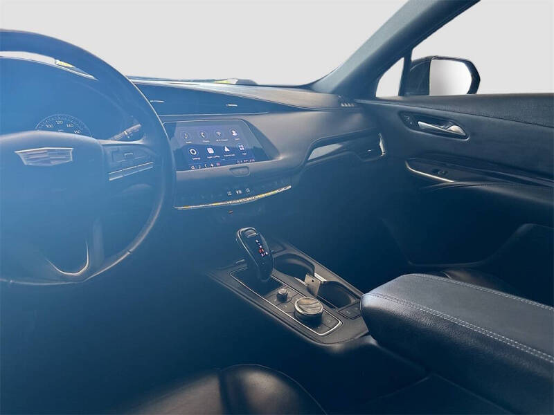 2022 Cadillac XT4 Luxury