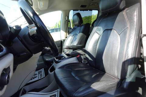 2017 Chrysler Pacifica Touring-L Plus