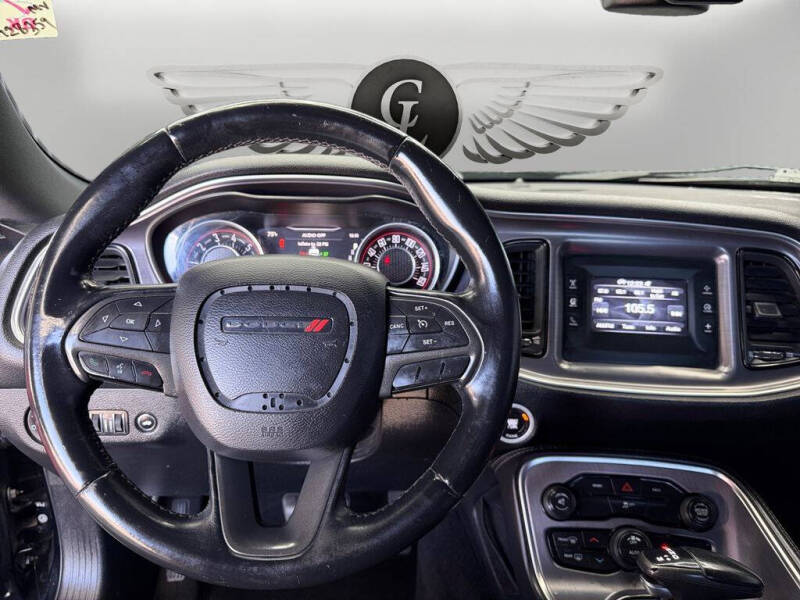 2015 Dodge Challenger SXT
