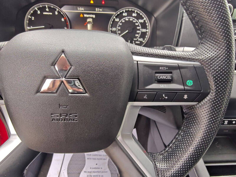 2024 Mitsubishi Outlander SE