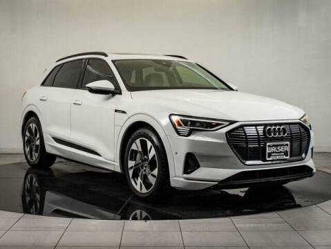 2021 Audi e-tron quattro Premium