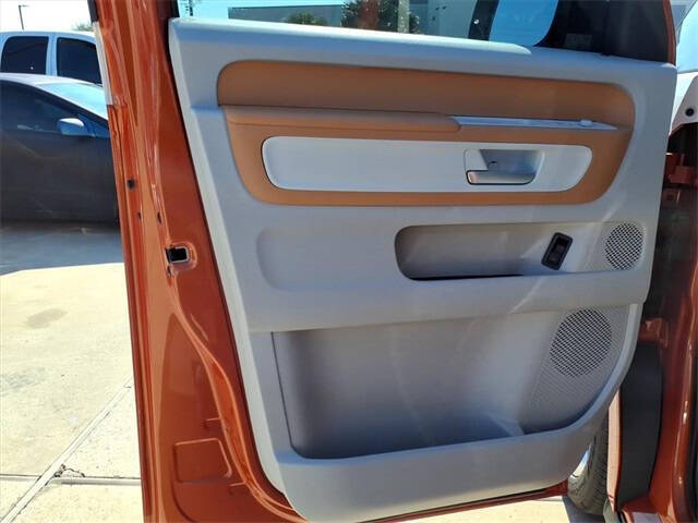 2025 Volkswagen ID. Buzz Pro S Plus 4Motion