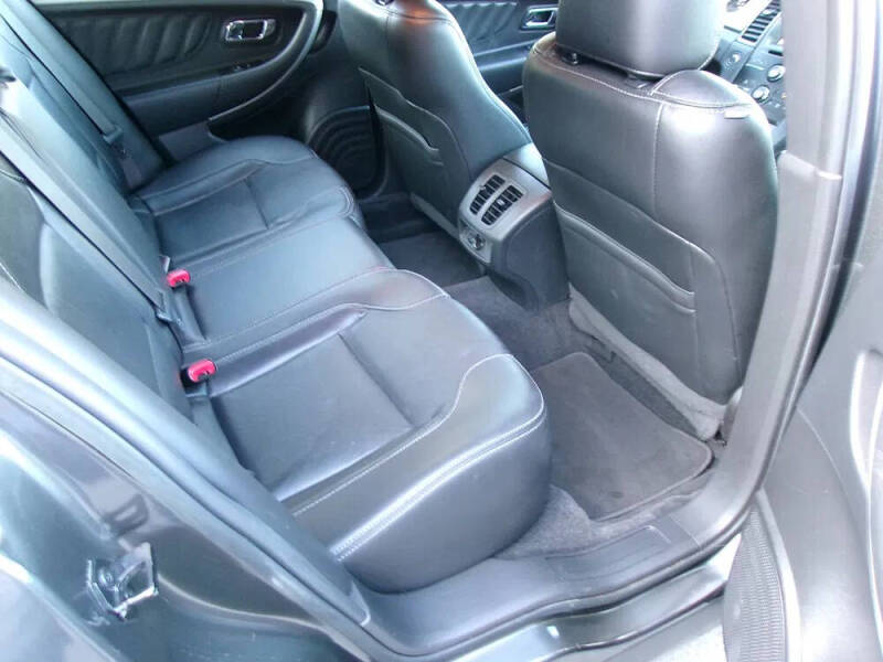 2018 Ford Taurus SEL