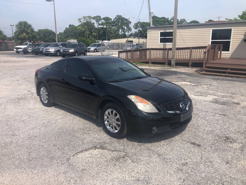 2009 Nissan Altima for sale at Friendly Finance Auto Sales in Port Richey FL