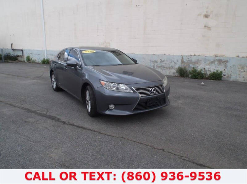 2013 Lexus ES 300h for sale at Lee Motor Sales Inc. in Hartford CT
