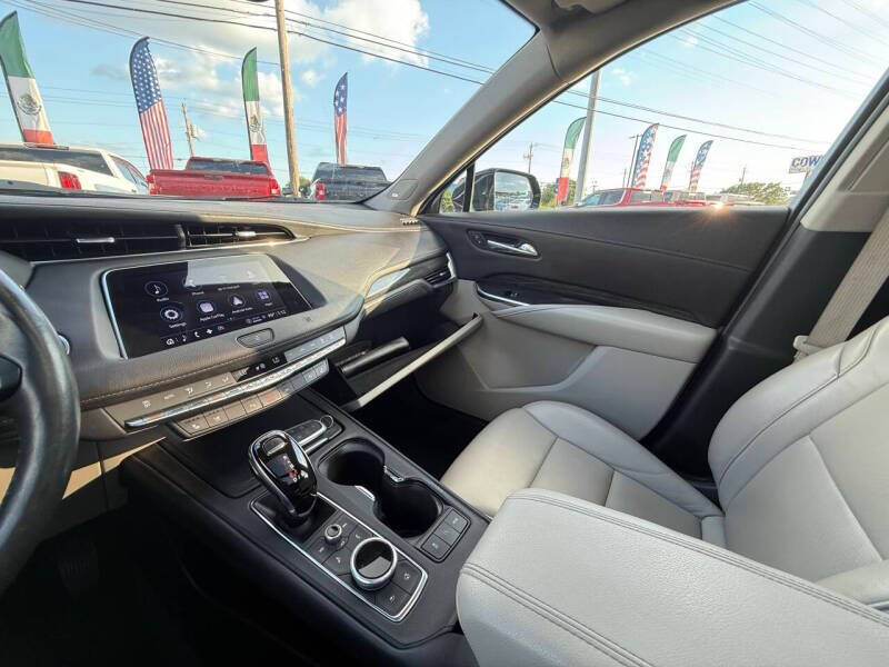 2021 Cadillac XT4 Premium Luxury