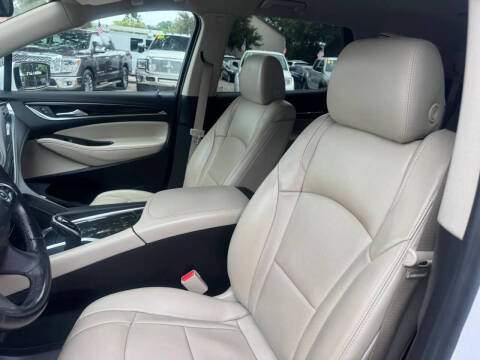 2021 Buick Enclave Essence