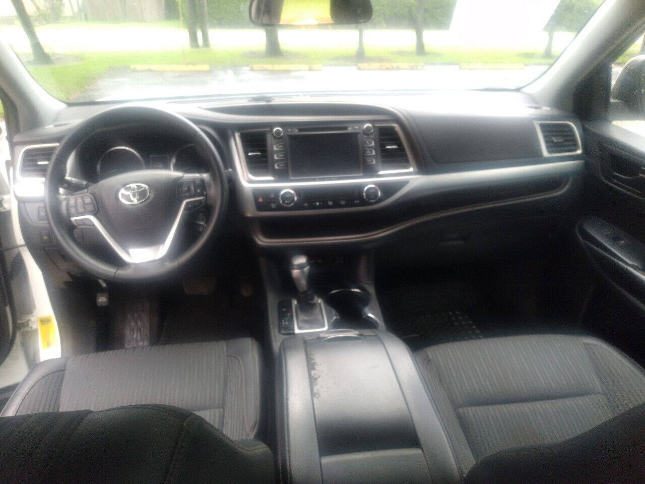 2019 TOYOTA Highlander SUV / Crossover - $27,999