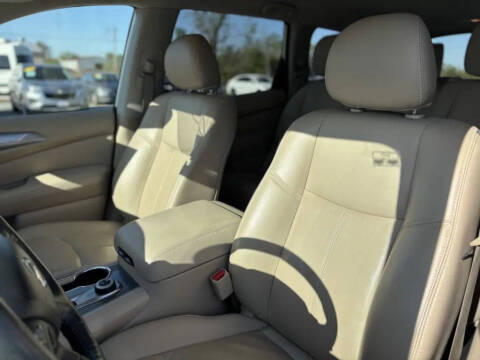 2020 Nissan Pathfinder SL