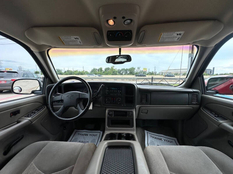 2004 Chevrolet Tahoe LS