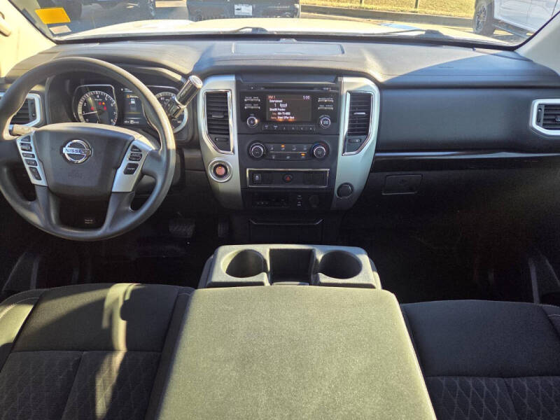 2017 Nissan Titan XD SV