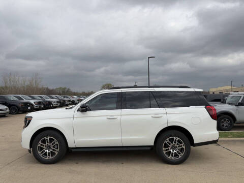 2026 Ford Expedition Active