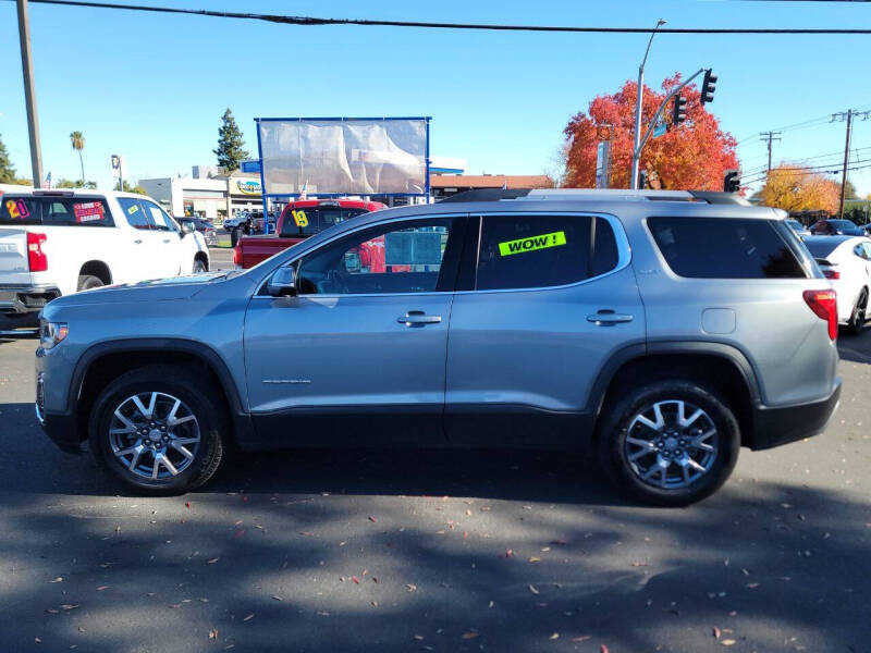 2023 GMC Acadia SLT photo 8