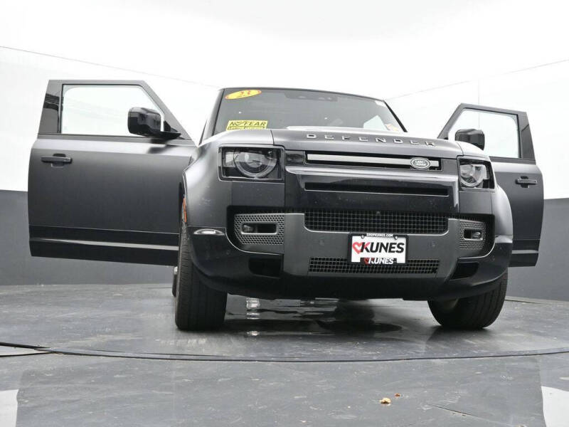 2023 Land Rover Defender 90 V8