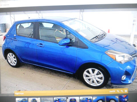2015 Toyota Yaris 5-Door LE