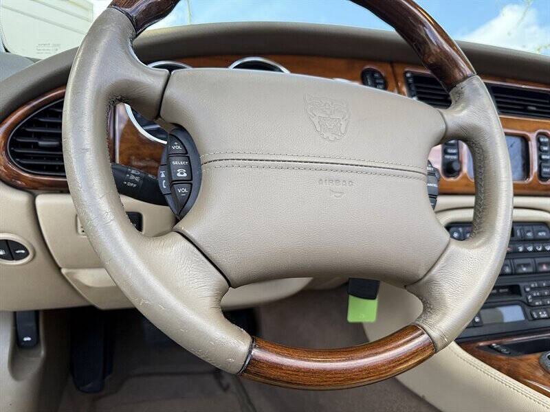2005 Jaguar XK-Series 23