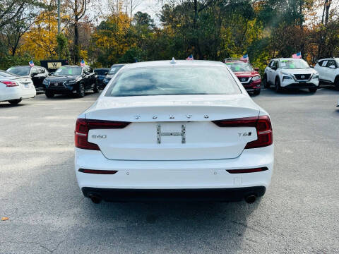 2021 Volvo S60 T6 Momentum