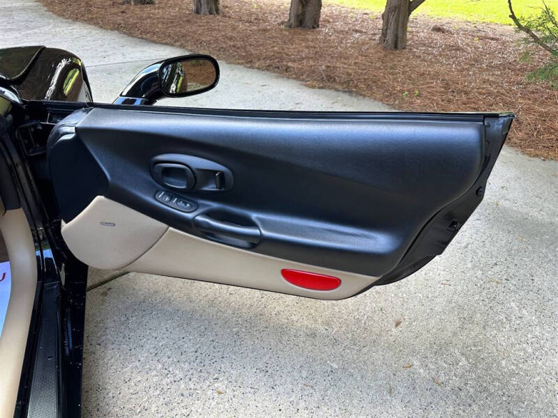 2004 Chevrolet Corvette