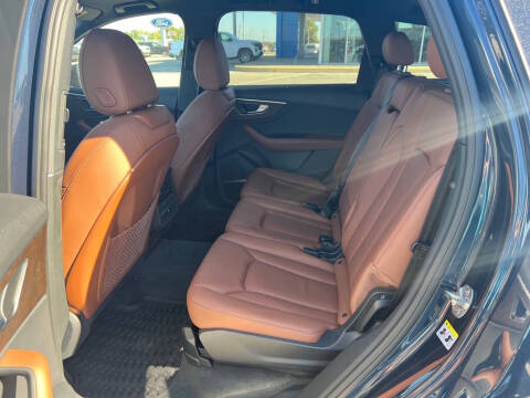 2025 Audi Q7 quattro Premium 45 TFSI