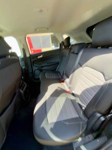 2021 Ford Edge SE