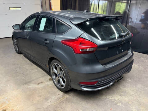 2017 Ford Focus ST