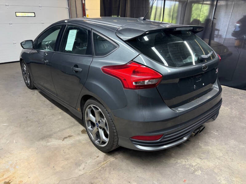 2017 Ford Focus ST
