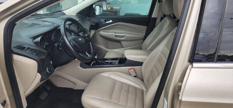 2017 Ford Escape SE