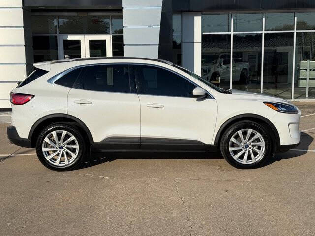 2022 Ford Escape Titanium
