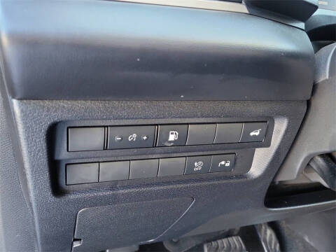 2024 Mitsubishi Outlander PHEV SE