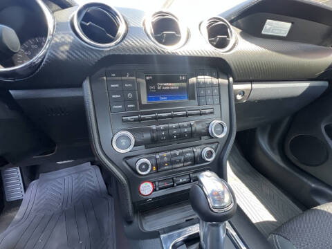 2015 Ford Mustang V6